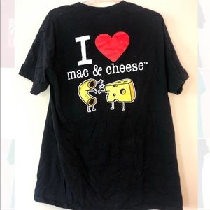 I Heart Mac & Cheese black tshirt